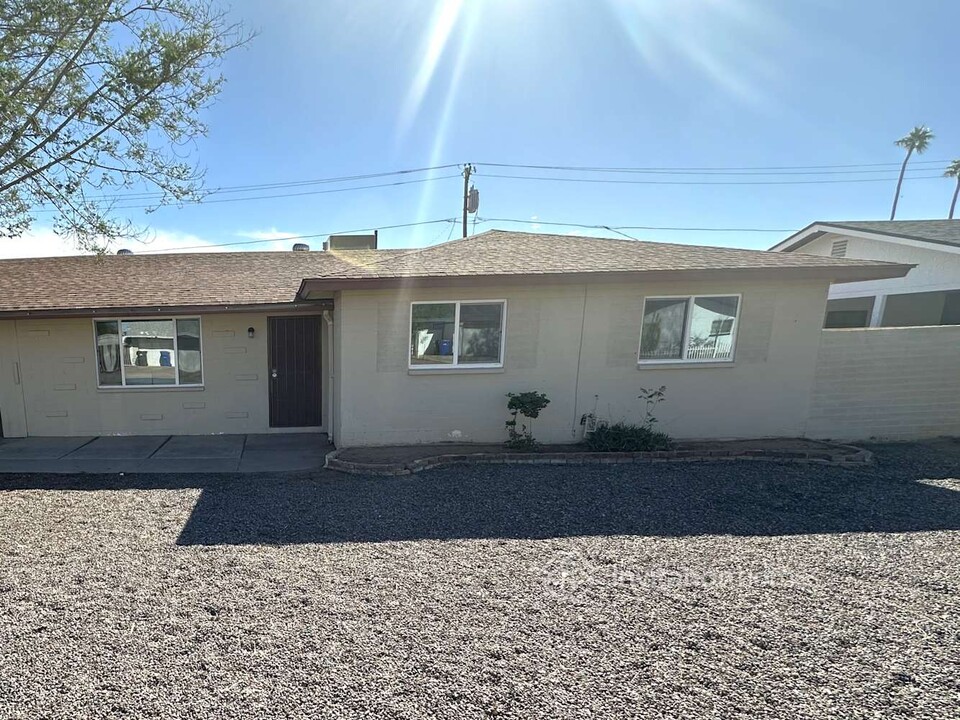 2131 E 3rd Dr in Mesa, AZ - Building Photo