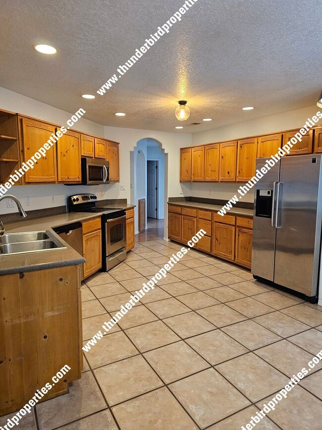 4109 Ojos Prieto Dr NW in Albuquerque, NM - Building Photo - Building Photo