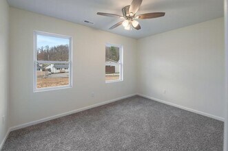 27 Cottage Ln in Hurricane, WV - Building Photo - Building Photo