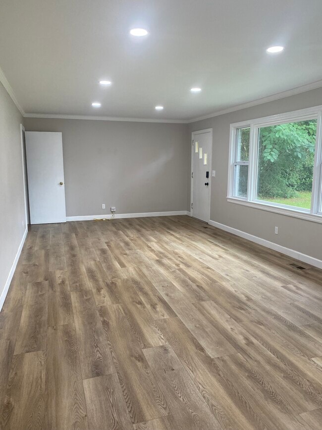 1021 Longbrook Dr in Jasper, AL - Building Photo - Building Photo