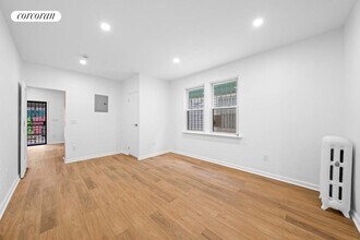 43-07 60th St in Queens, NY - Building Photo - Building Photo