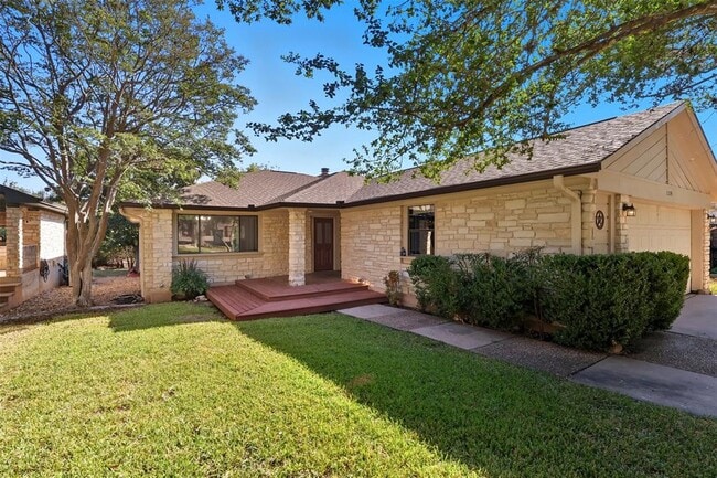 1109 Lohmans Crossing Rd in Lakeway, TX - Building Photo - Building Photo