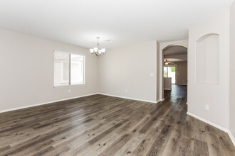 1668 E Kelsi Ave in San Tan Valley, AZ - Building Photo - Building Photo