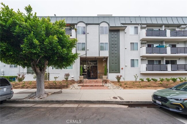 property at 8163 Redlands St
