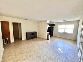 838 E Indiana Ave in DeLand, FL - Building Photo - Building Photo