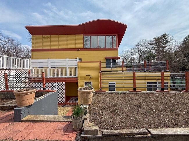 property at 5 Avondale Ave