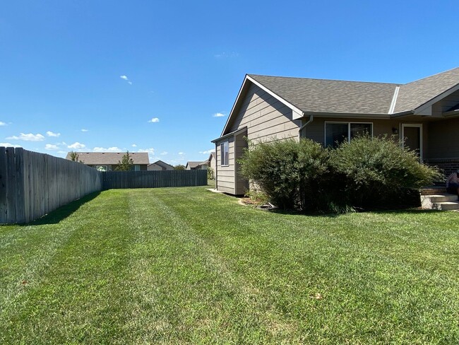 3113 Nancy Ln in Derby, KS - Foto de edificio - Building Photo