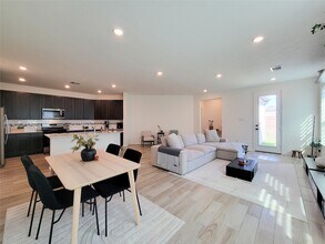 8214 Leisure Pt Dr in Cypress, TX - Building Photo - Building Photo