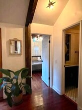 11 N Mountain Trail in Sierra Madre, CA - Foto de edificio - Building Photo