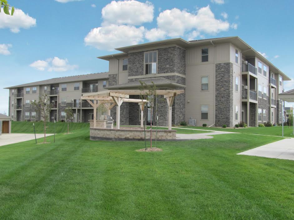 Brookledge Apartments in Watford City, ND - Foto de edificio