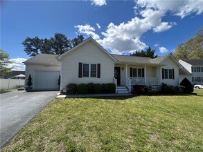 3707 Vanhorn Ct in Chester, VA - Foto de edificio - Building Photo