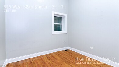 915 W 32nd St in Chicago, IL - Building Photo - Building Photo