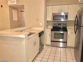 13555 Eagle Ridge Dr, Unit 936 in Ft. Myers, FL - Building Photo - Building Photo