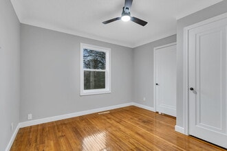 355 Central Ave N in Milaca, MN - Foto de edificio - Building Photo