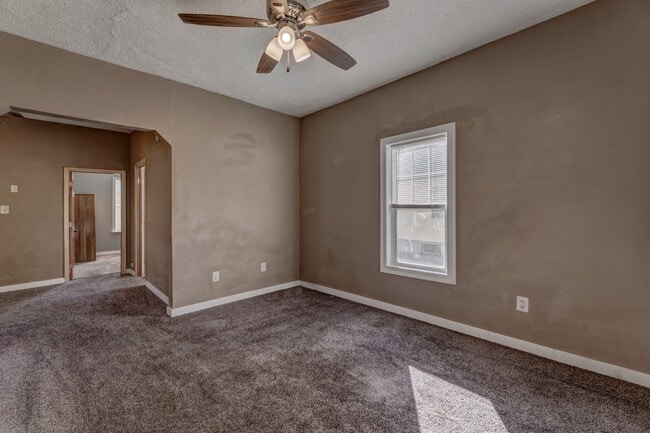 property at 812 Allen Ave