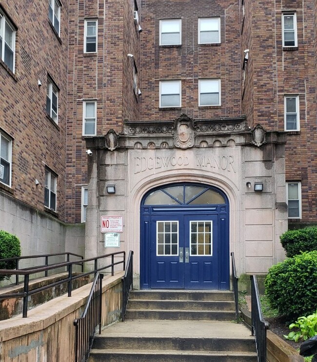 Edgewood Apartments in Philadelphia, PA - Foto de edificio - Building Photo