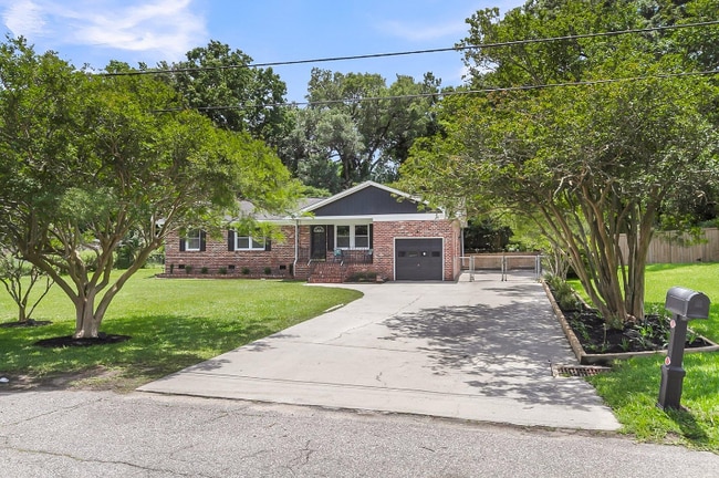 6305 Lucille Dr in North Charleston, SC - Building Photo - Building Photo