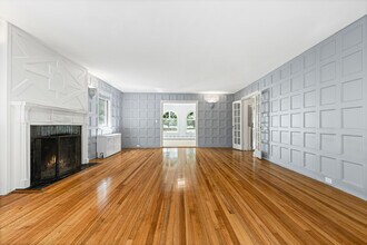 30 Park Dr N in Rye, NY - Building Photo - Building Photo