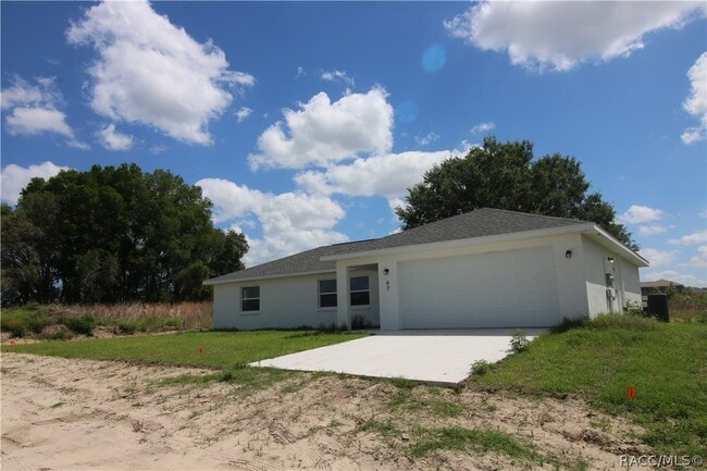 67 N Cape Terrace in Inverness, FL - Building Photo - Building Photo
