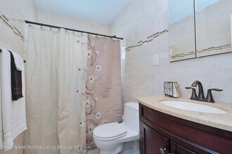 28 Speedwell Ave in Staten Island, NY - Building Photo - Building Photo