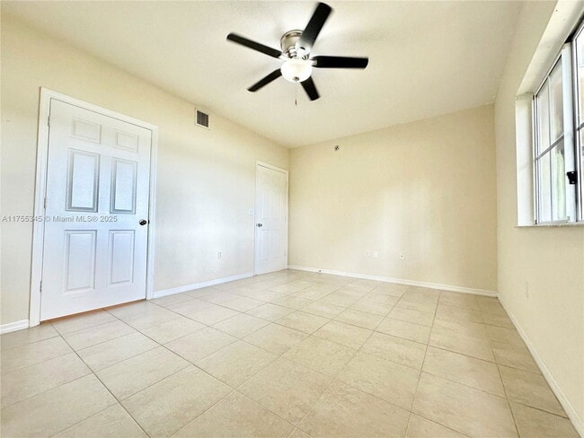 2193 Centergate Dr in Miramar, FL - Building Photo - Building Photo