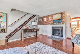 239 Bayberry Ln in Stratford, CT - Building Photo - Building Photo