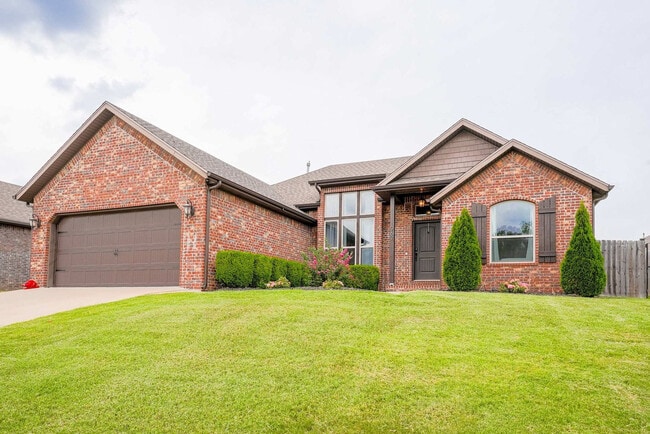 967 Glass St