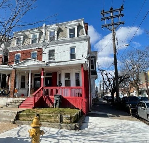 241 N Broom St in Wilmington, DE - Building Photo