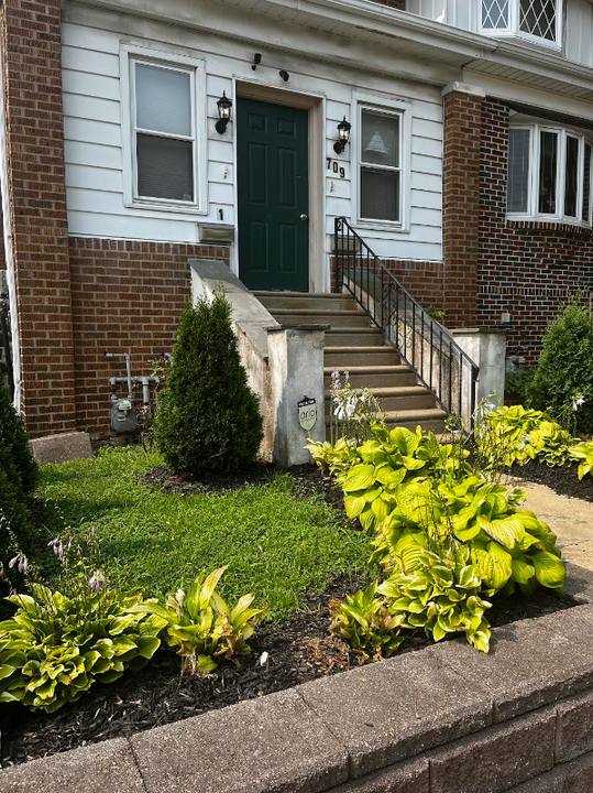 709 Andrews Ave in Collingdale, PA - Building Photo