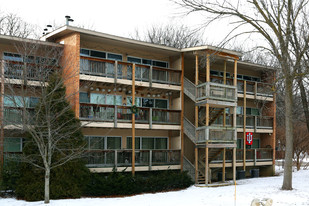 5850 Forest View Rd Apartments