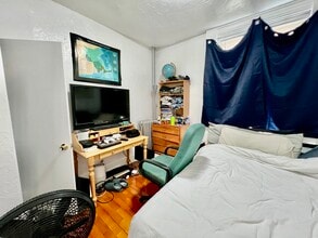 4 Adella Pl, Unit 1 in Boston, MA - Building Photo - Building Photo
