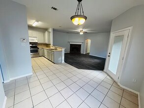 5728 Swords Dr in Fort Worth, TX - Building Photo - Building Photo