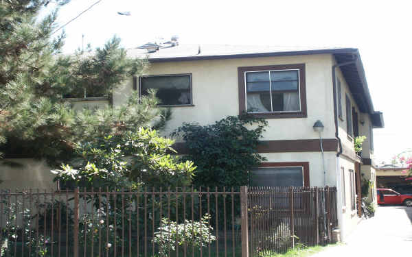 11942 Hart St in North Hollywood, CA - Building Photo - Building Photo