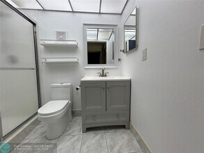 5190 Las Verdes Cir in Delray Beach, FL - Building Photo - Building Photo