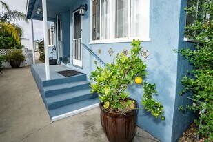 855 Emerald St in San Diego, CA - Building Photo