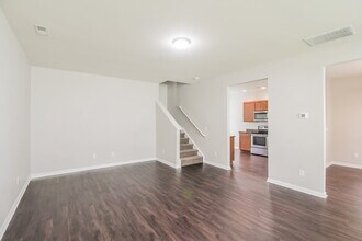 9623 Paper Tree Rd in Charlotte, NC - Foto de edificio - Building Photo