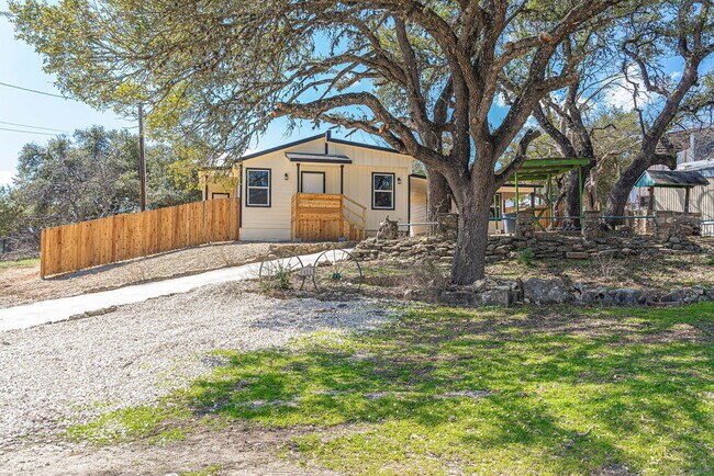 474 Ridge Haven St in Canyon Lake, TX - Building Photo - Building Photo
