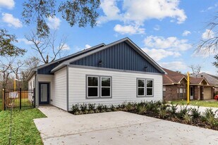 1010 Junell St in Houston, TX - Building Photo