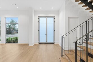 6273 Piping Rock Ln in Houston, TX - Building Photo - Building Photo