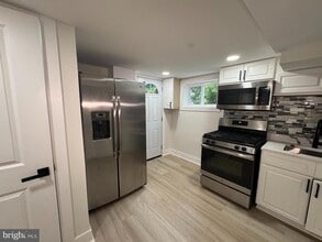 102 S Huron Dr in Oxon Hill, MD - Building Photo - Building Photo