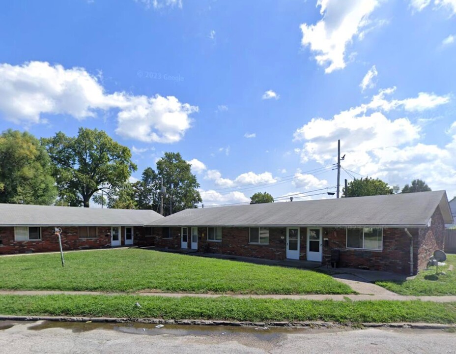 1908 Rhodes St in Madison, IL - Building Photo