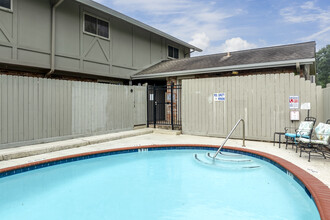 Tallowood Townhomes in Houston, TX - Building Photo - Building Photo