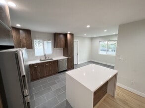 4225 W 120th St in Hawthorne, CA - Building Photo - Building Photo
