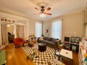 8 Eld St in New Haven, CT - Building Photo - Building Photo