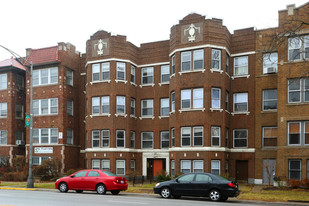 7661 N Sheridan Rd Apartments