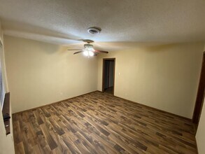 1408 H St in Barling, AR - Building Photo - Building Photo