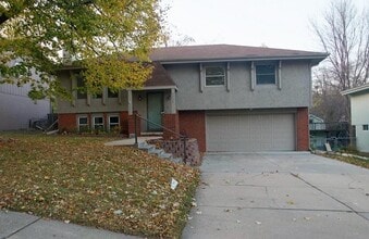 3304 S 158th St in Omaha, NE - Building Photo - Building Photo