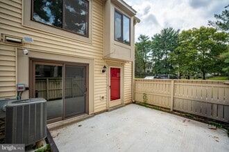 9453 Chadburn Pl in Gaithersburg, MD - Building Photo - Building Photo