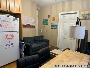 49 Symphony Rd in Boston, MA - Foto de edificio - Building Photo