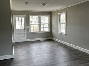 122 E Pine St in Kershaw, SC - Foto de edificio - Building Photo